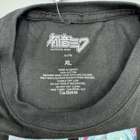 Hatsune Miku Panels T-Shirt X-LARGE New - Picture 6 of 6